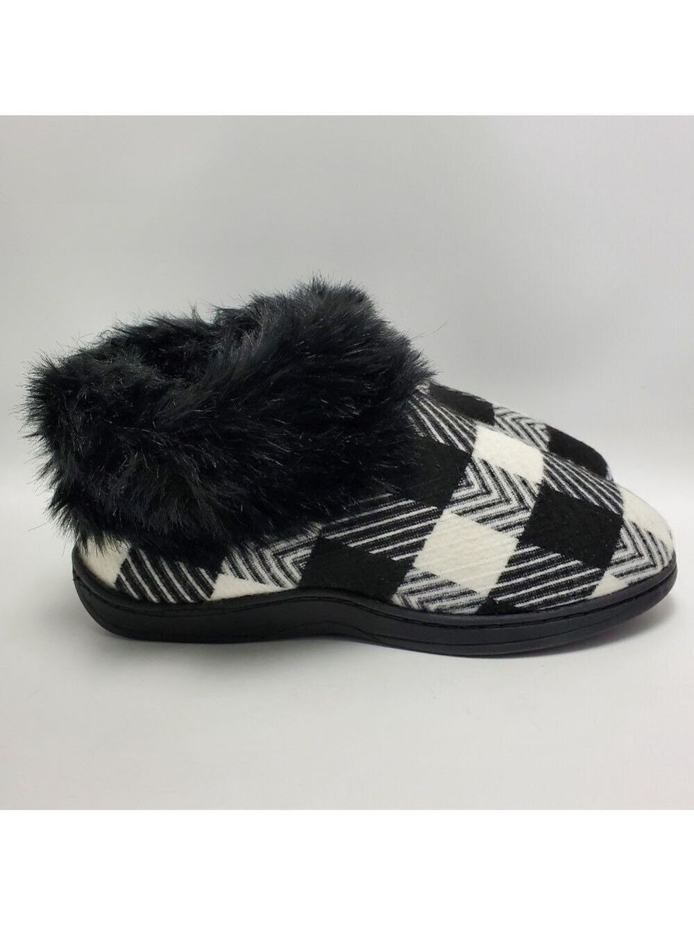 Fuzzy Black White Plaid Cozy Slip On Warm Comfy Fur House Slippers Size 7-8